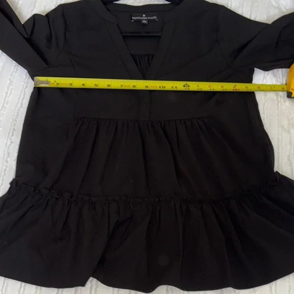 Tuckernuck Pomander Place Black crepe Ruffled Women's Top - Picture 4 of 9